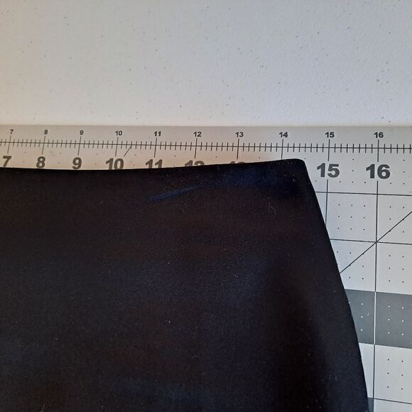 🖤Sexy Elegant WHBM Satin pencil skirt jeweled bottom🖤 - Picture 4 of 4